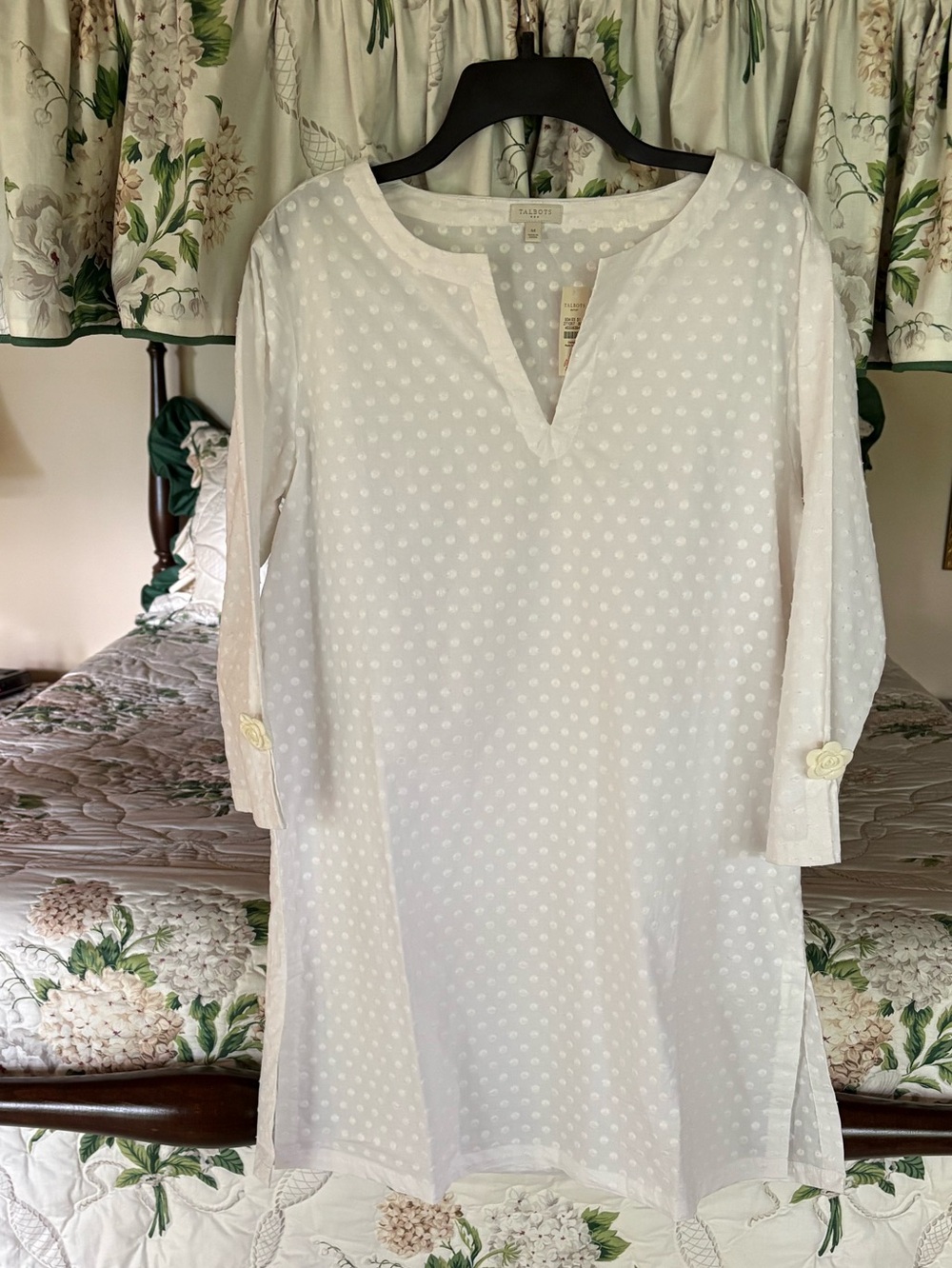 Talbots, NWT White Embroidered Swiss Dot Swimsuit Cover-Up - Medium